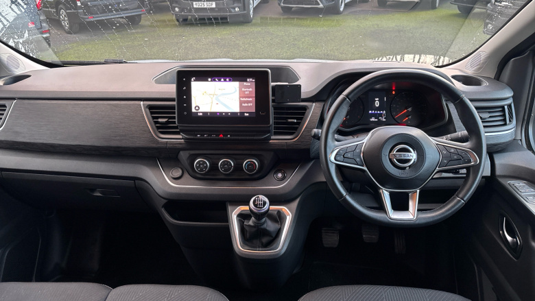 Nissan Primastar 30 L2 Diesel 2.0 dCi 130ps H1 Tekna+ Crew Van